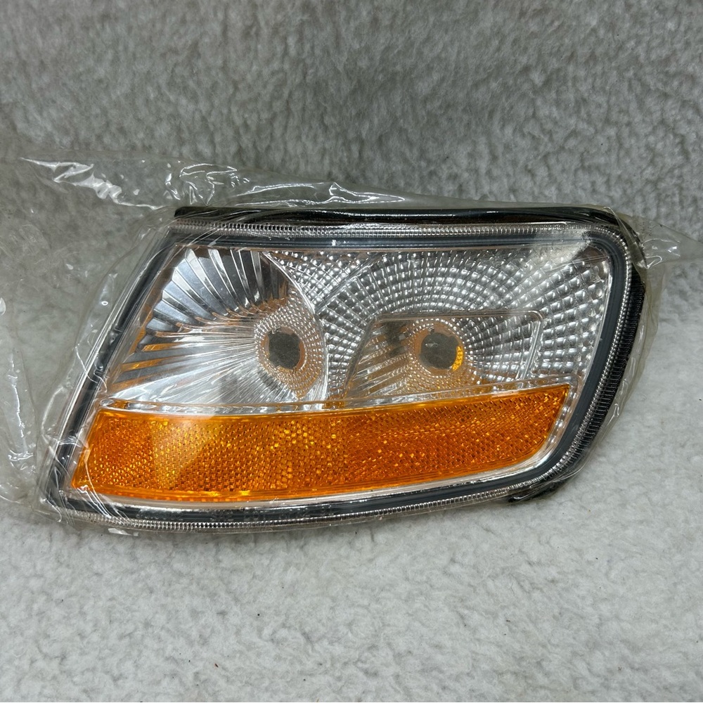 Honda Accord Left head light base READ DESCRIPTION for more info